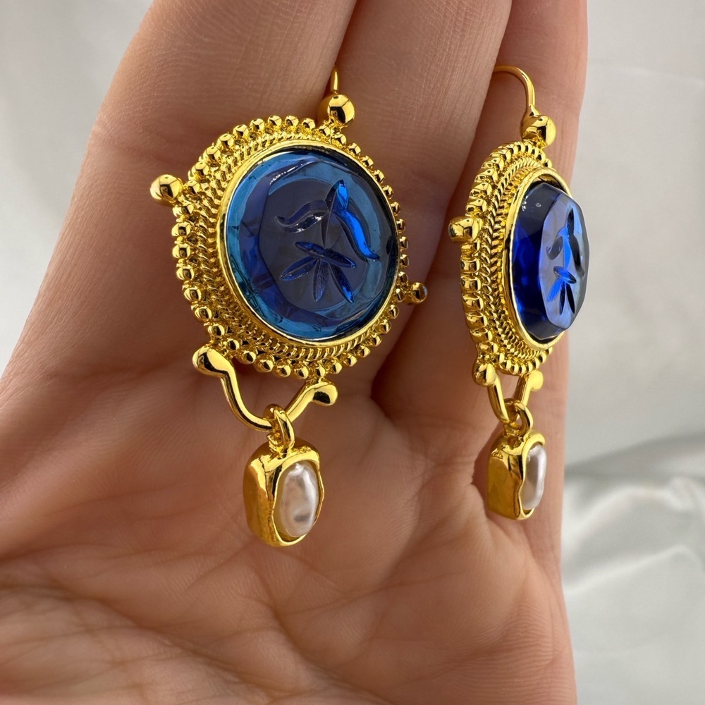 Vintage blue Cameo Earrings – Gold Drop Pearl Accent Jewelry - Picture 7 of 12